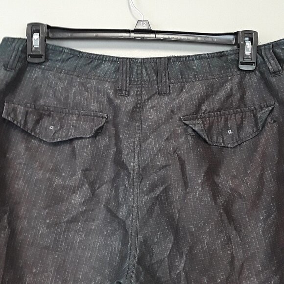 𝅺CARBON Black Graph Print Men's board Shorts - Picture 8 of 12